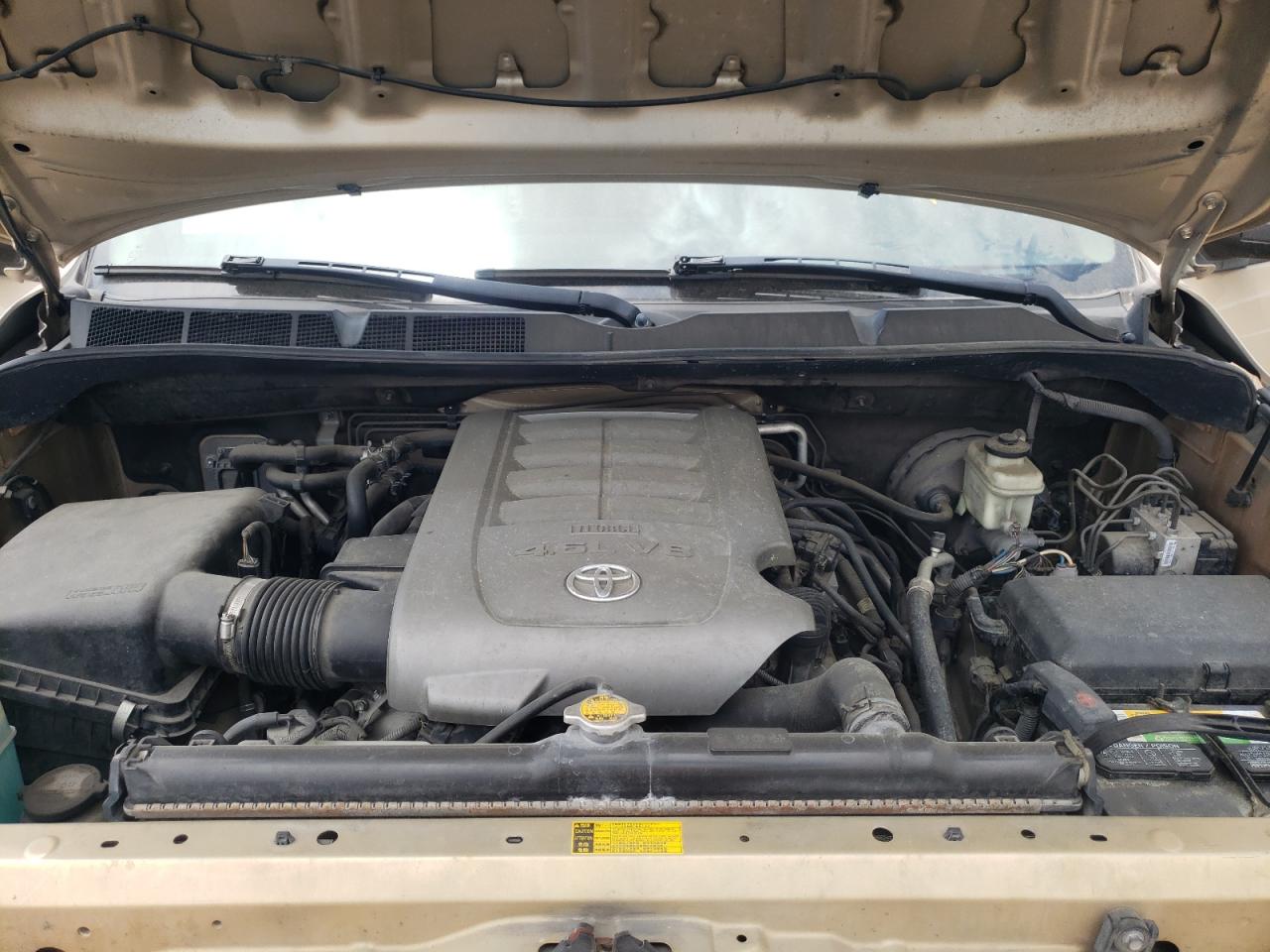 Photo 7 from auction – 2010 TOYOTA SEQUOIA SR with VIN 5TDZM5G19AS002318