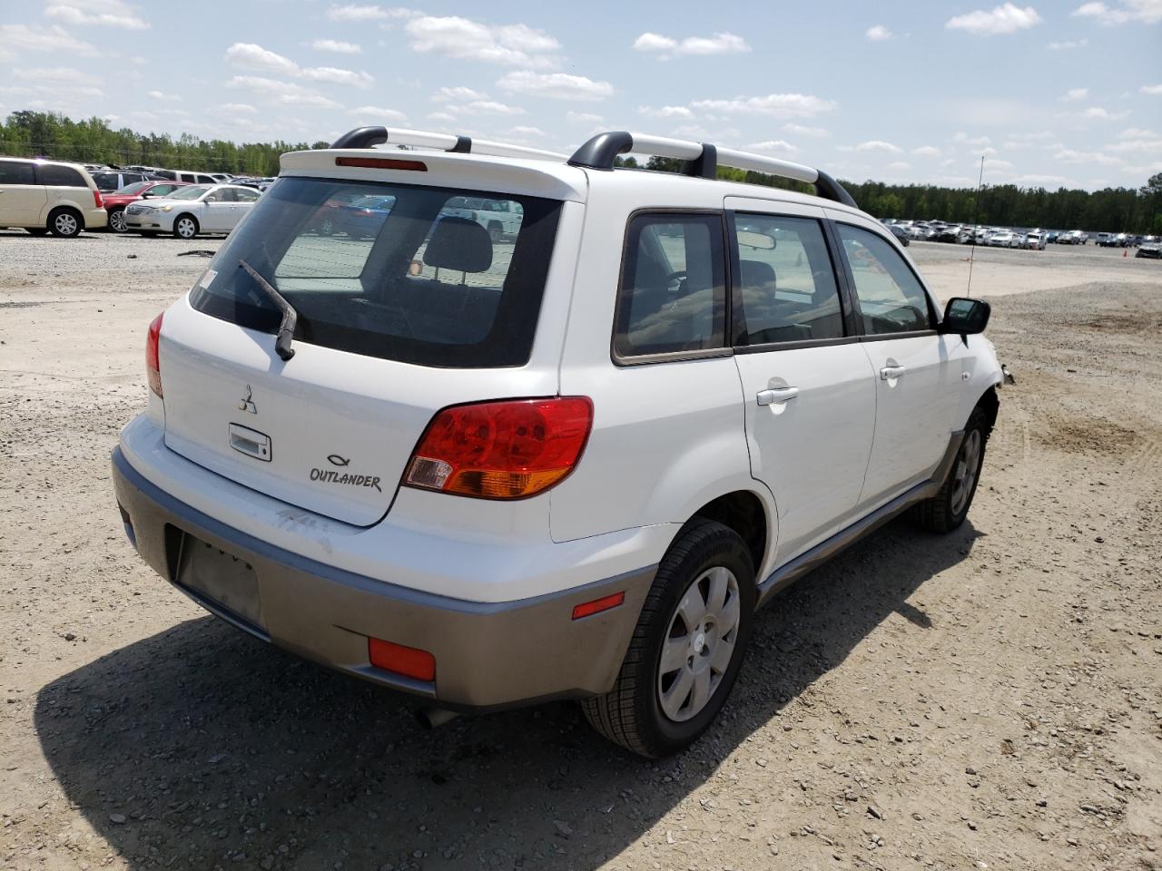 Photo 4 from auction – 2004 MITSUBISHI OUTLANDER with VIN JA4LX31F94U003629