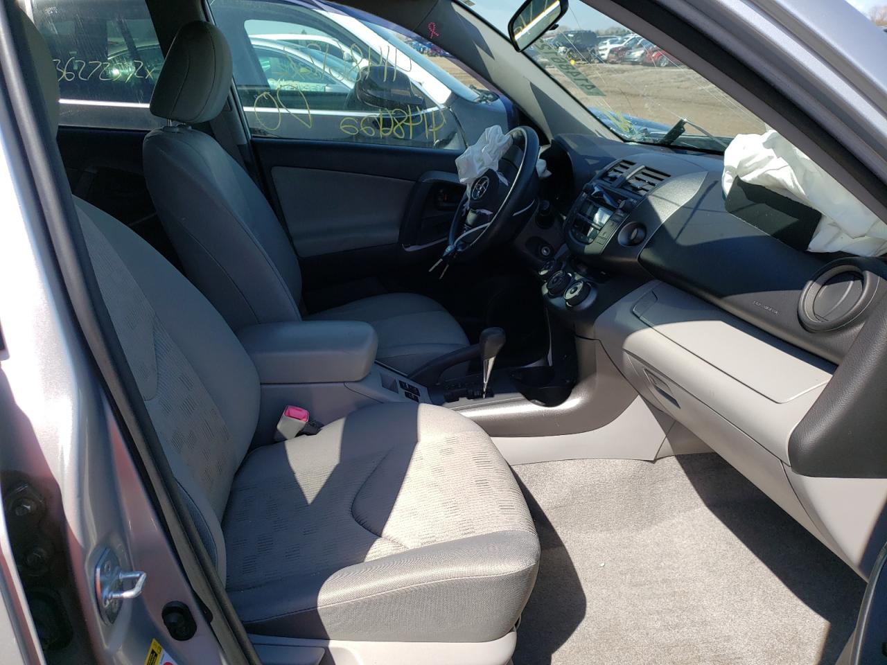 Photo 5 from auction – 2010 TOYOTA RAV 4 with VIN JTMBK4DVXAD015695
