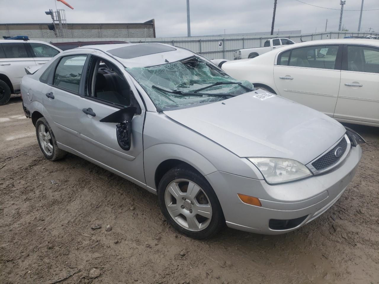 FORD FOCUS ZX4 2007 with VIN 1FAFP34N67W341610 - Photo from auction