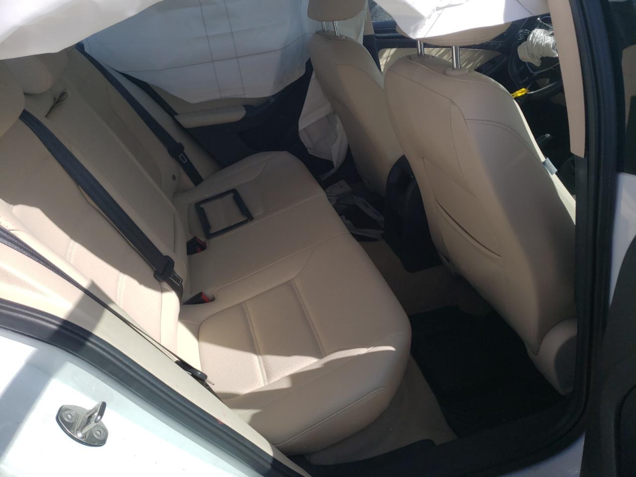 Photo 6 from auction – 2016 VOLKSWAGEN JETTA SEL with VIN 3VWL17AJ2GM300234