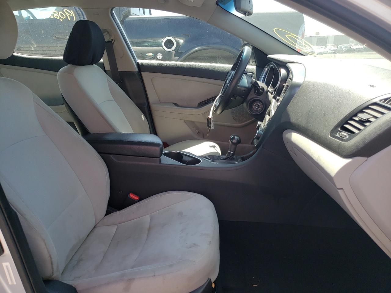 Photo 5 from auction – 2014 KIA OPTIMA LX with VIN 5XXGM4A79EG328819