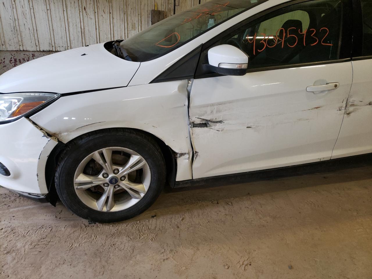 Photo 9 from auction – 2013 FORD FOCUS SE with VIN 1FADP3K26DL118528