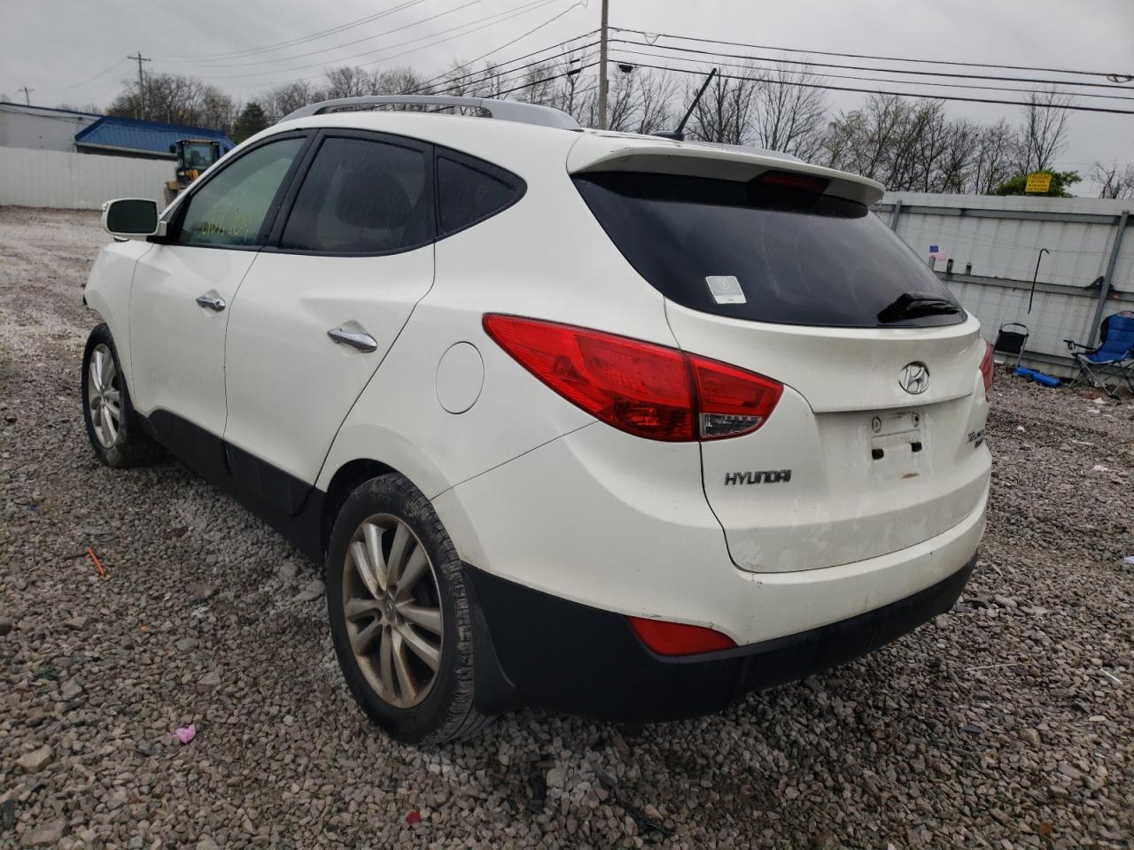 Photo 3 from auction – 2011 HYUNDAI TUCSON GLS with VIN KM8JU3AC3BU231677
