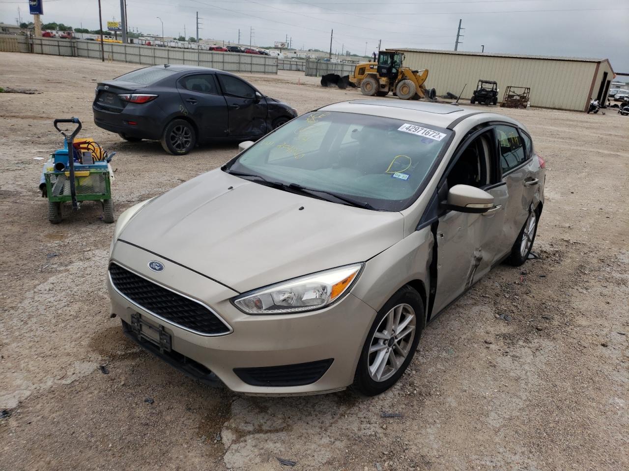 Photo 2 from auction – 2015 FORD FOCUS SE with VIN 1FADP3K23FL204060