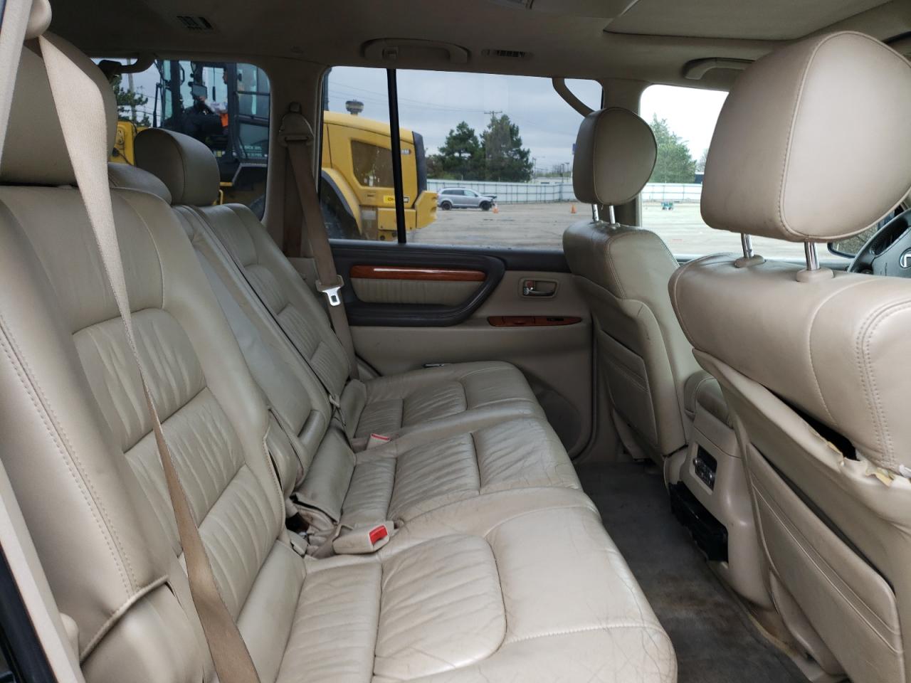 Photo 6 from auction – 2004 LEXUS LX 470 with VIN JTJHT00W943540060