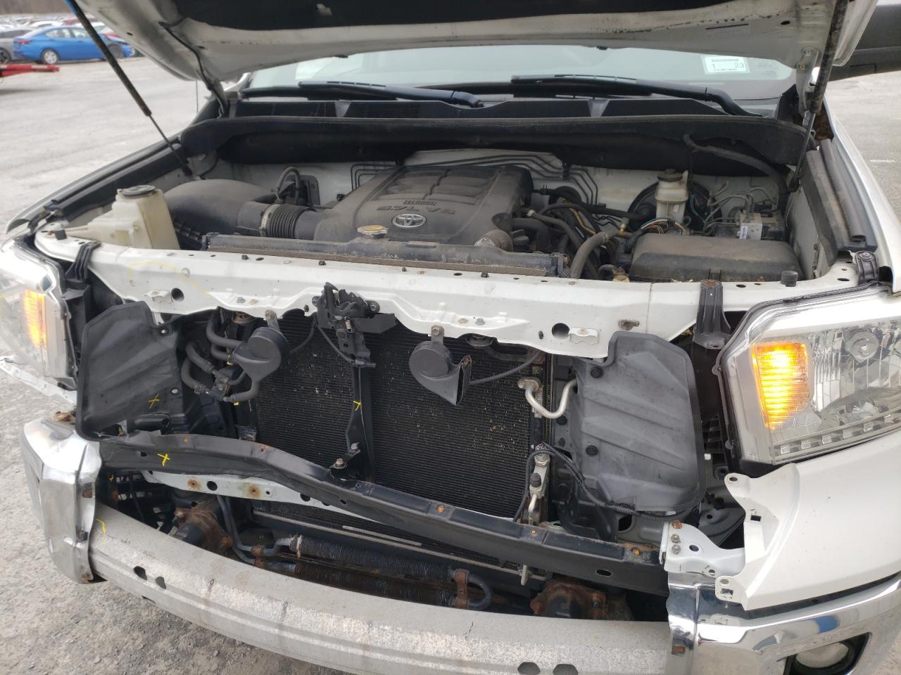 Photo 7 from auction – 2014 TOYOTA TUNDRA DOU with VIN 5TFUY5F13EX379002