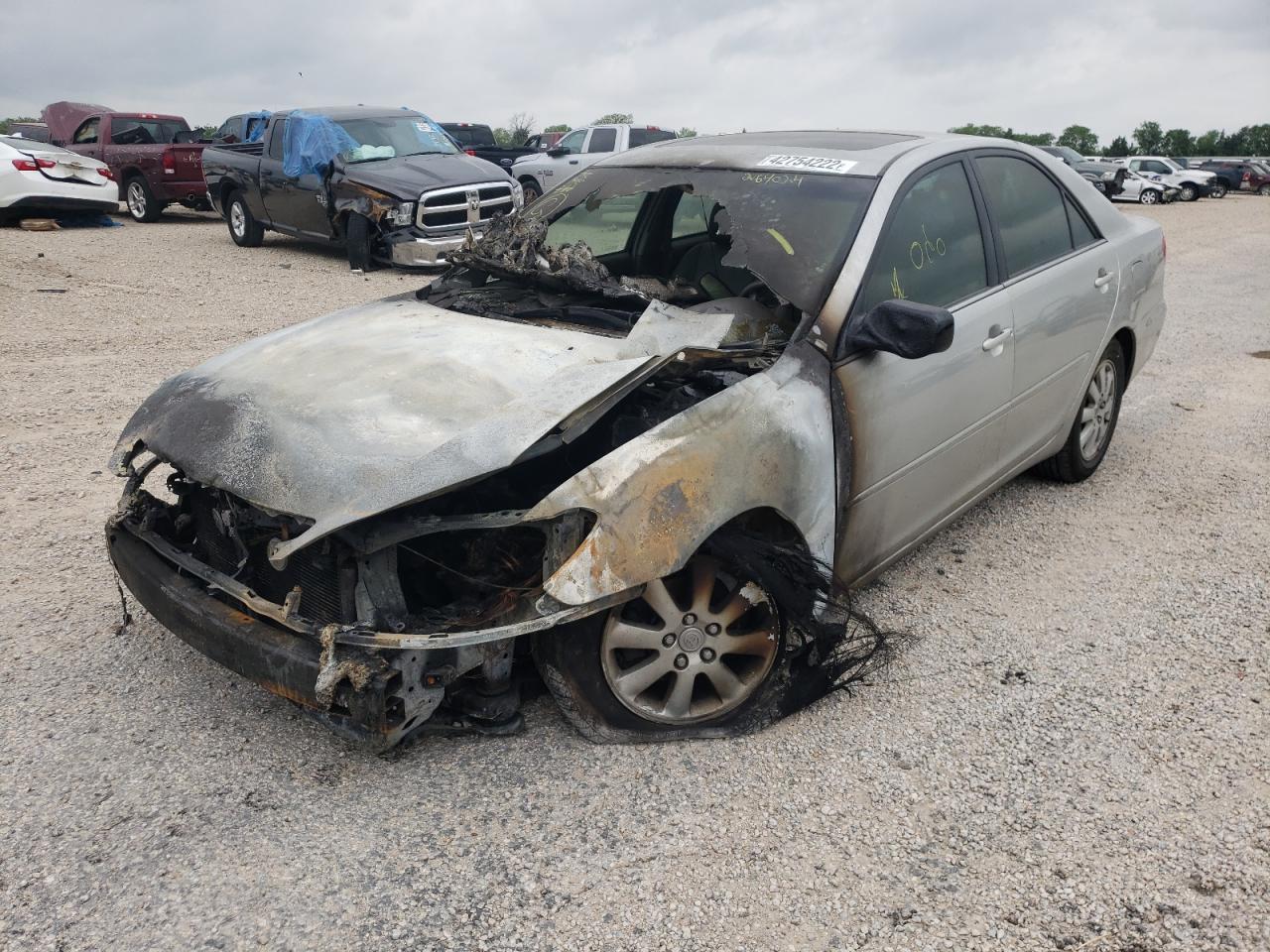 Photo 2 from auction – 2004 TOYOTA CAMRY LE with VIN 4T1BE30K74U284024