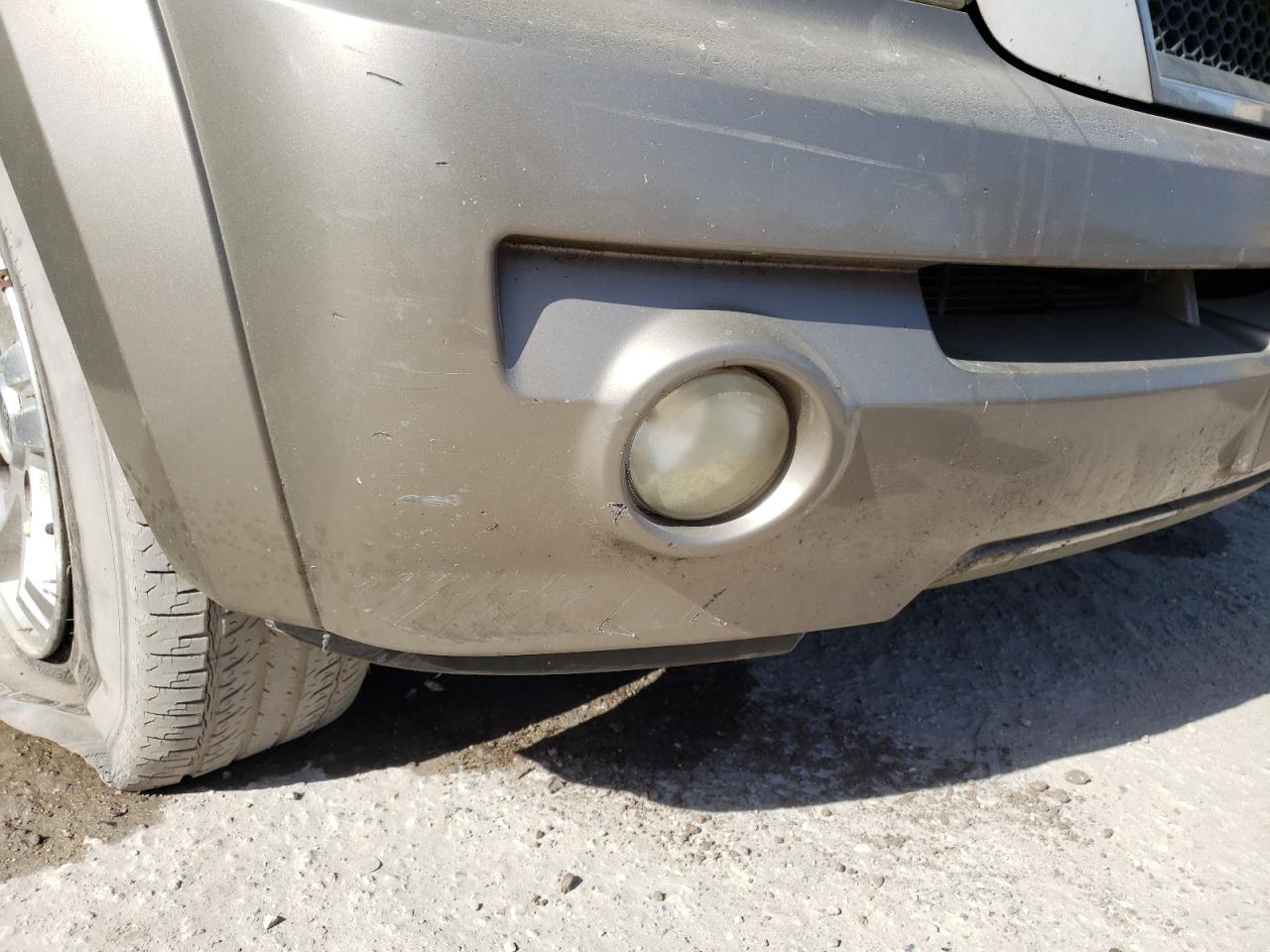 Photo 9 from auction – 2005 KIA SORENTO EX with VIN KNDJD733755495556