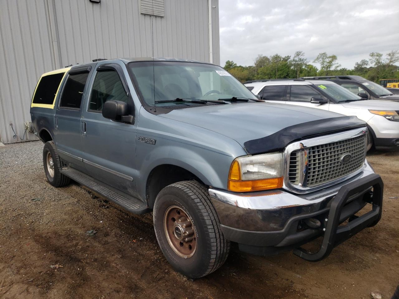 FORD EXCURSION 2000 with VIN 1FMNU41S2YEB19566 - Photo from auction