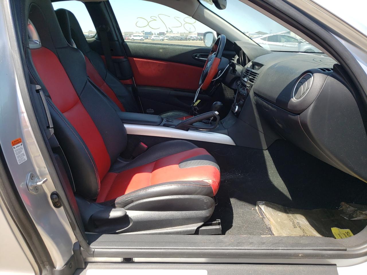 Photo 5 from auction – 2004 MAZDA RX8 with VIN JM1FE17NX40129212