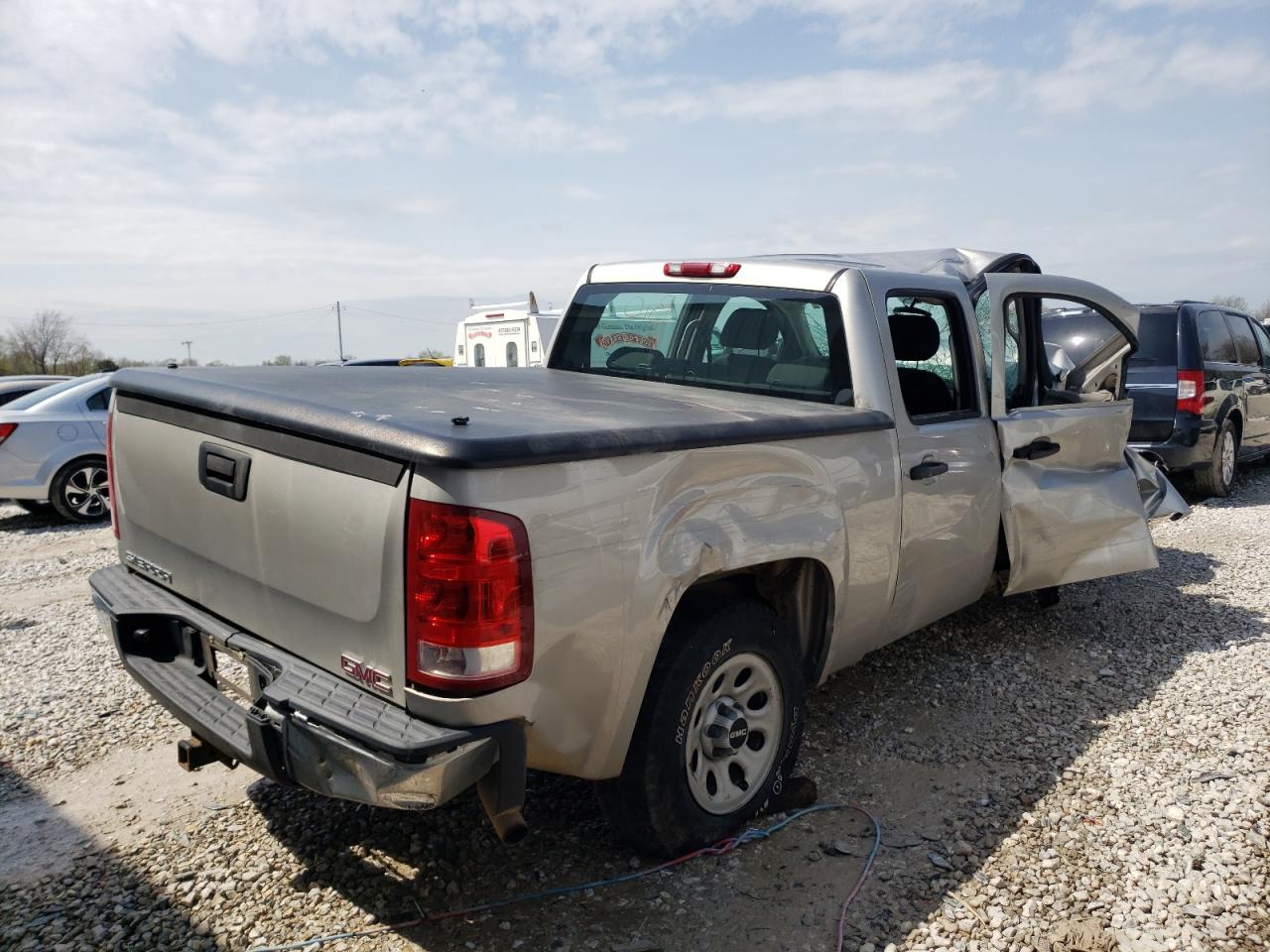 Photo 4 from auction – 2008 GMC SIERRA C15 with VIN 2GTEC130681263396
