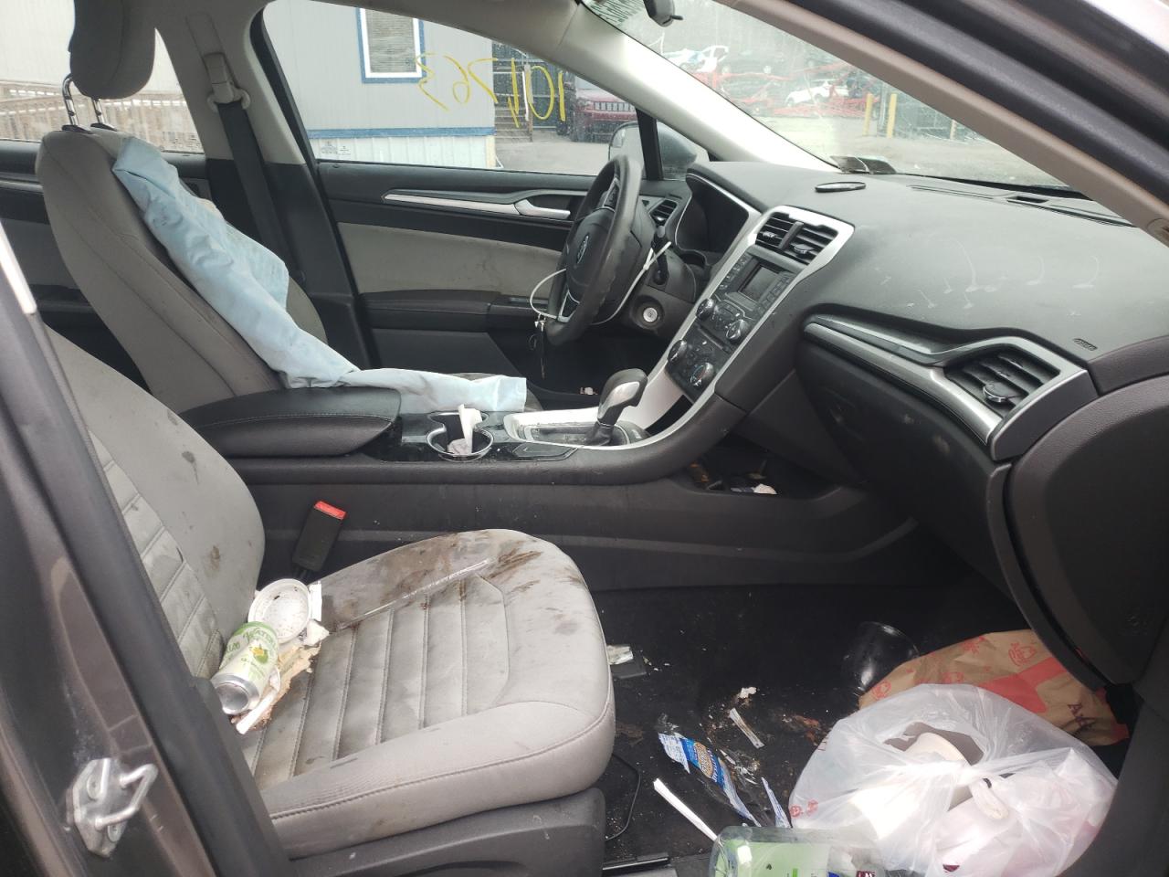 Photo 5 from auction – 2014 FORD FUSION S with VIN 1FA6P0G75E5381319