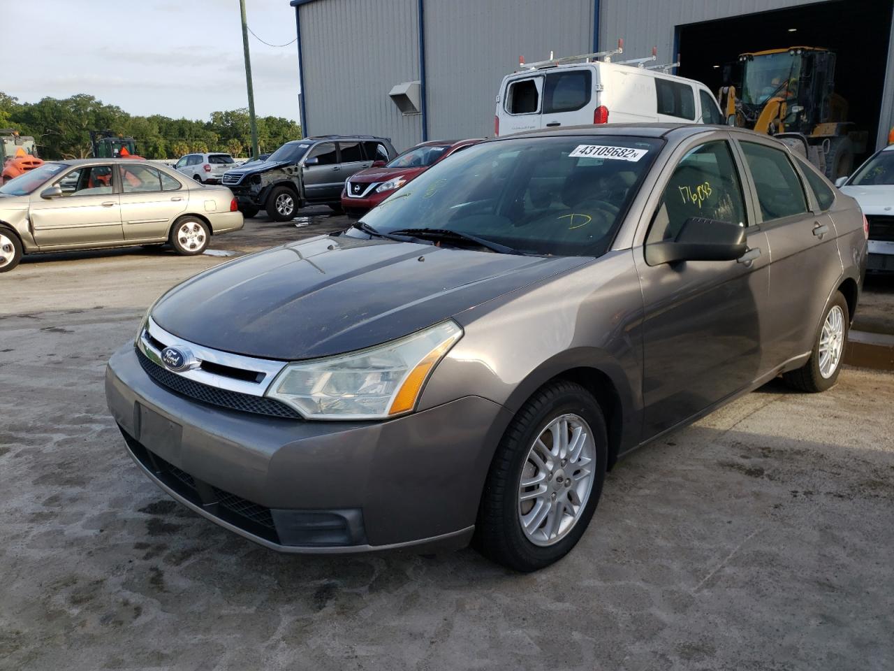 Photo 2 from auction – 2009 FORD FOCUS SE with VIN 1FAHP35N79W206081
