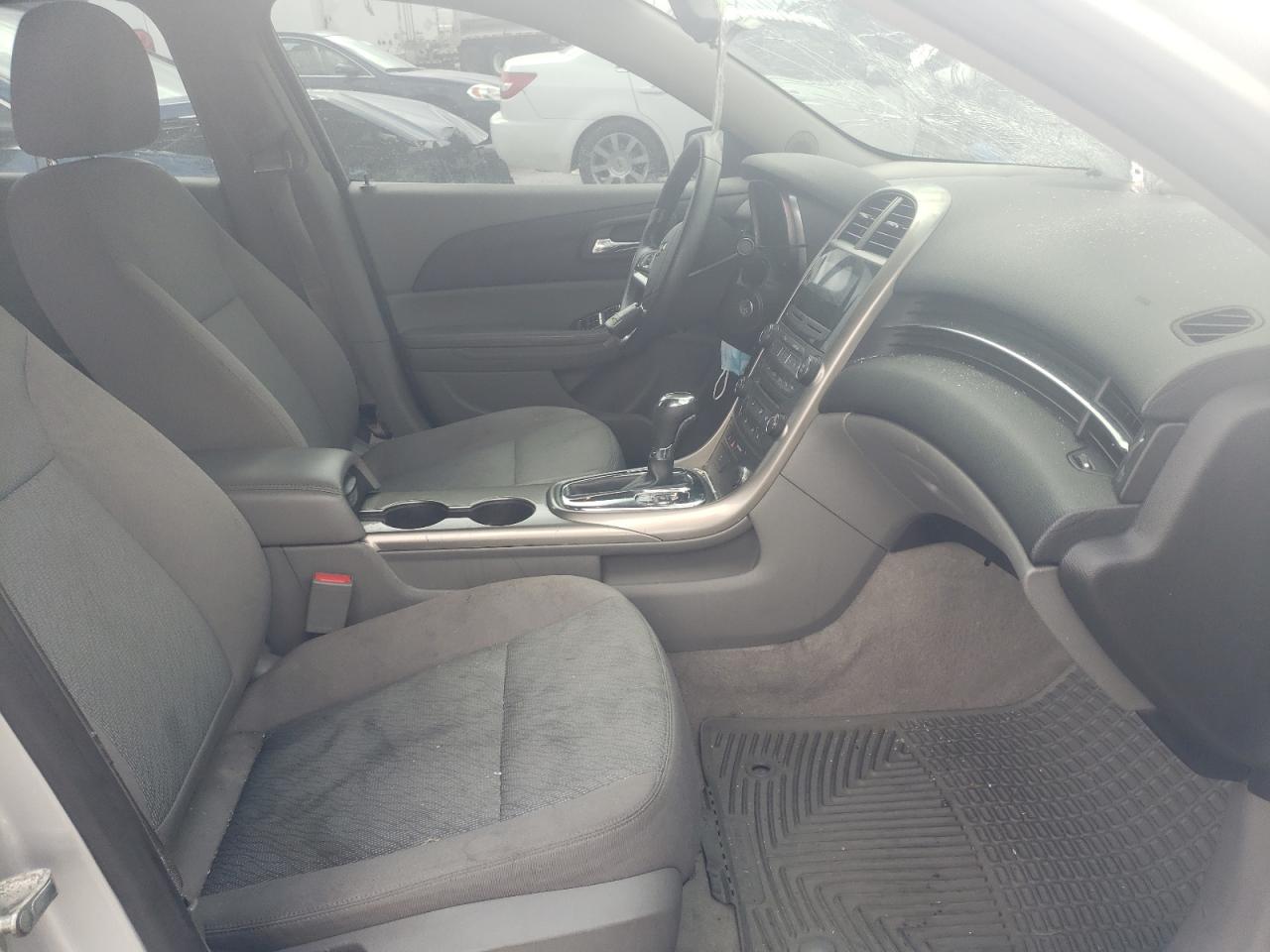 Zdjęcie 5 z aukcji – 2013 CHEVROLET MALIBU LS z VIN 1G11B5SA2DF293350