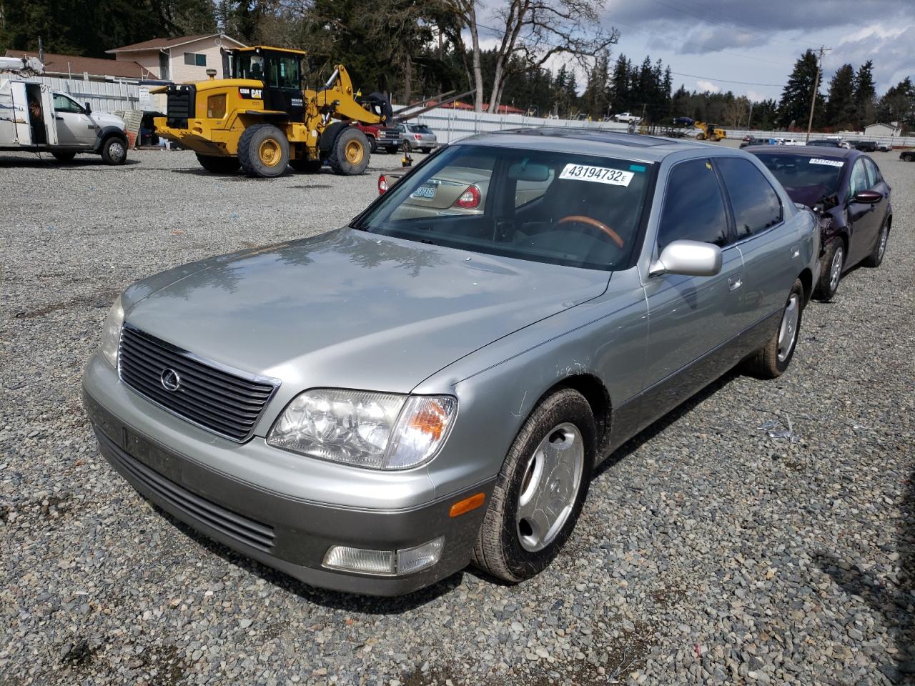 Photo 2 from auction – 2000 LEXUS LS 400 with VIN JT8BH28F5Y0179023