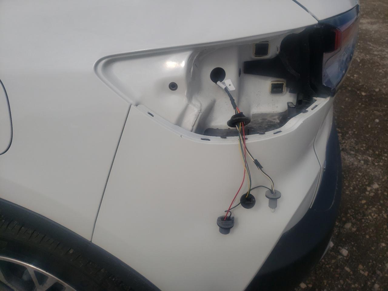 Photo 10 from auction – 2021 FORD ESCAPE SEL with VIN 1FMCU9H64MUB30646
