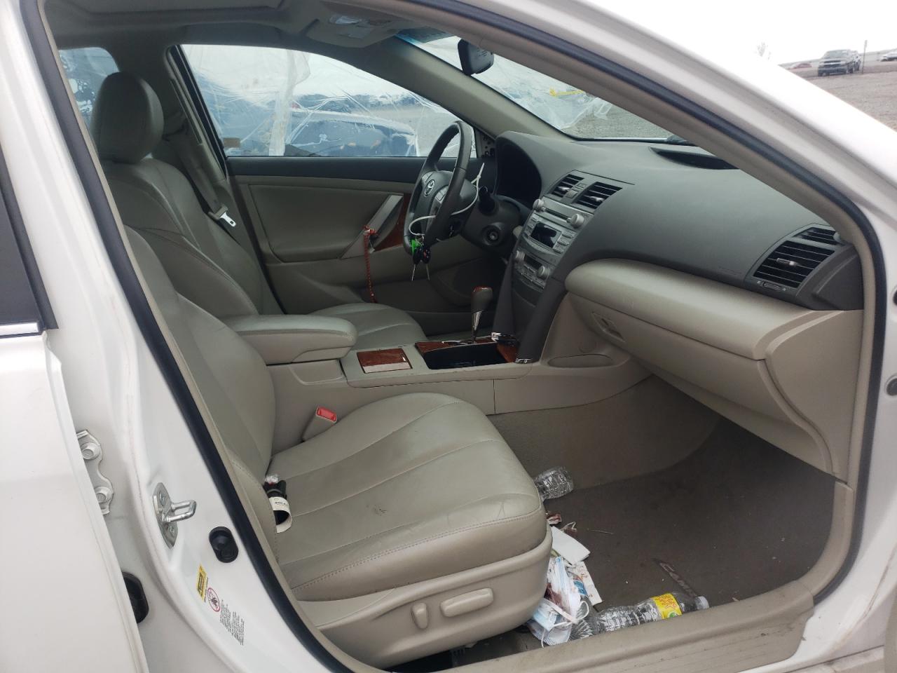 Photo 5 from auction – 2011 TOYOTA CAMRY BASE with VIN 4T4BF3EK6BR200722