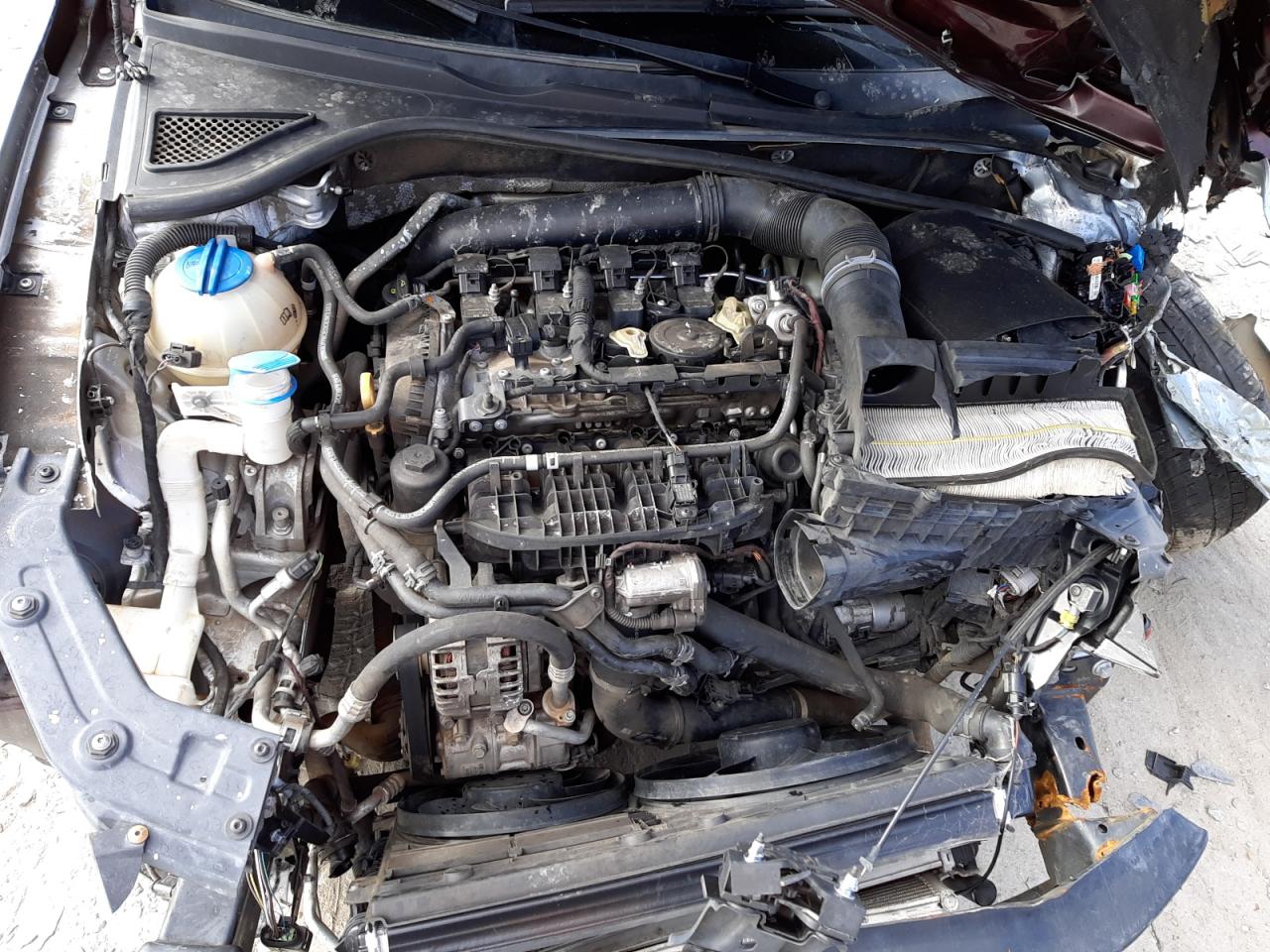 Photo 7 from auction – 2015 VOLKSWAGEN PASSAT S with VIN 1VWAS7A36FC069764