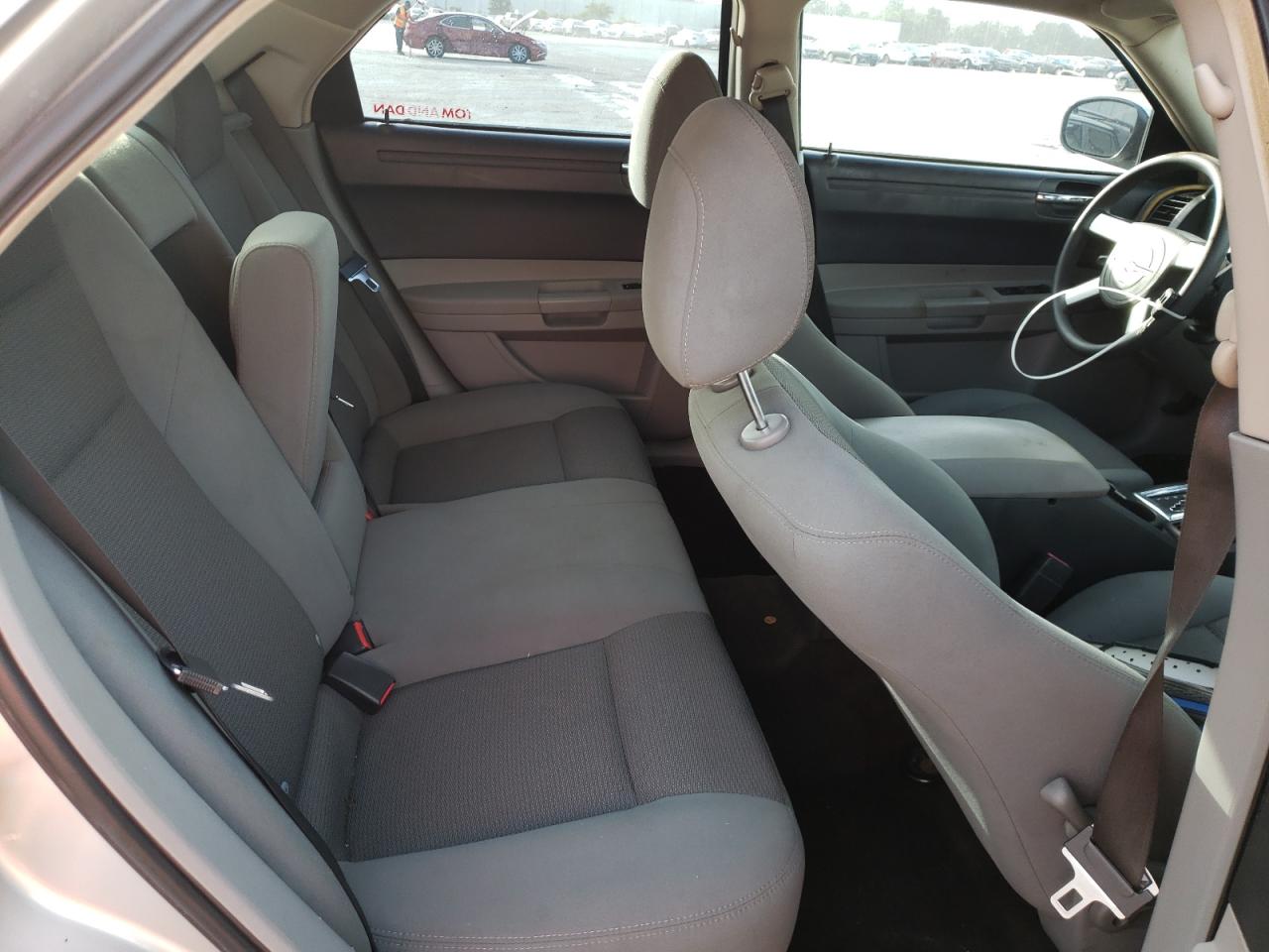 Photo 6 from auction – 2006 CHRYSLER 300 with VIN 2C3KA43R06H216253