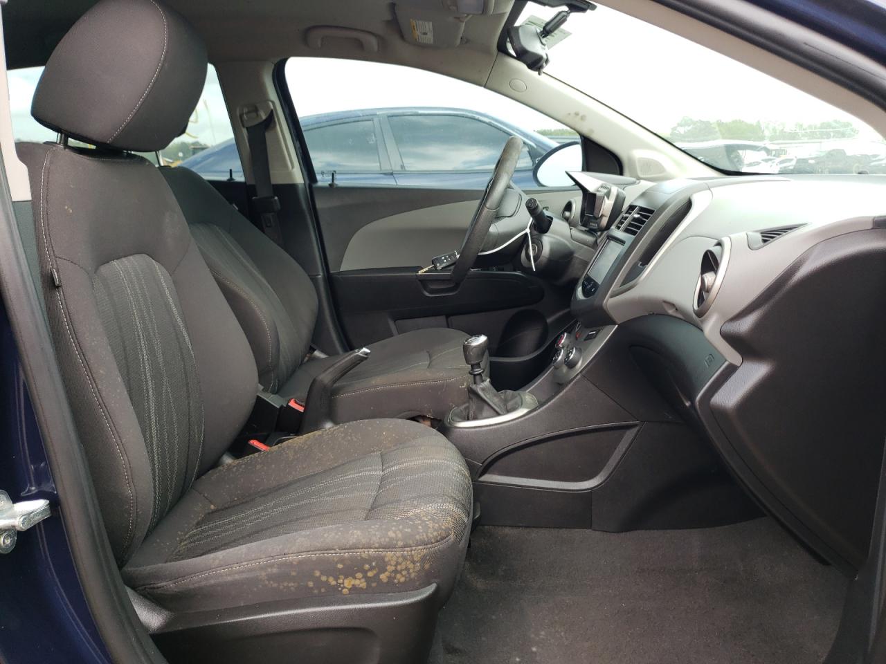 Photo 5 from auction – 2015 CHEVROLET SONIC LT with VIN 1G1JD6SB4F4130271