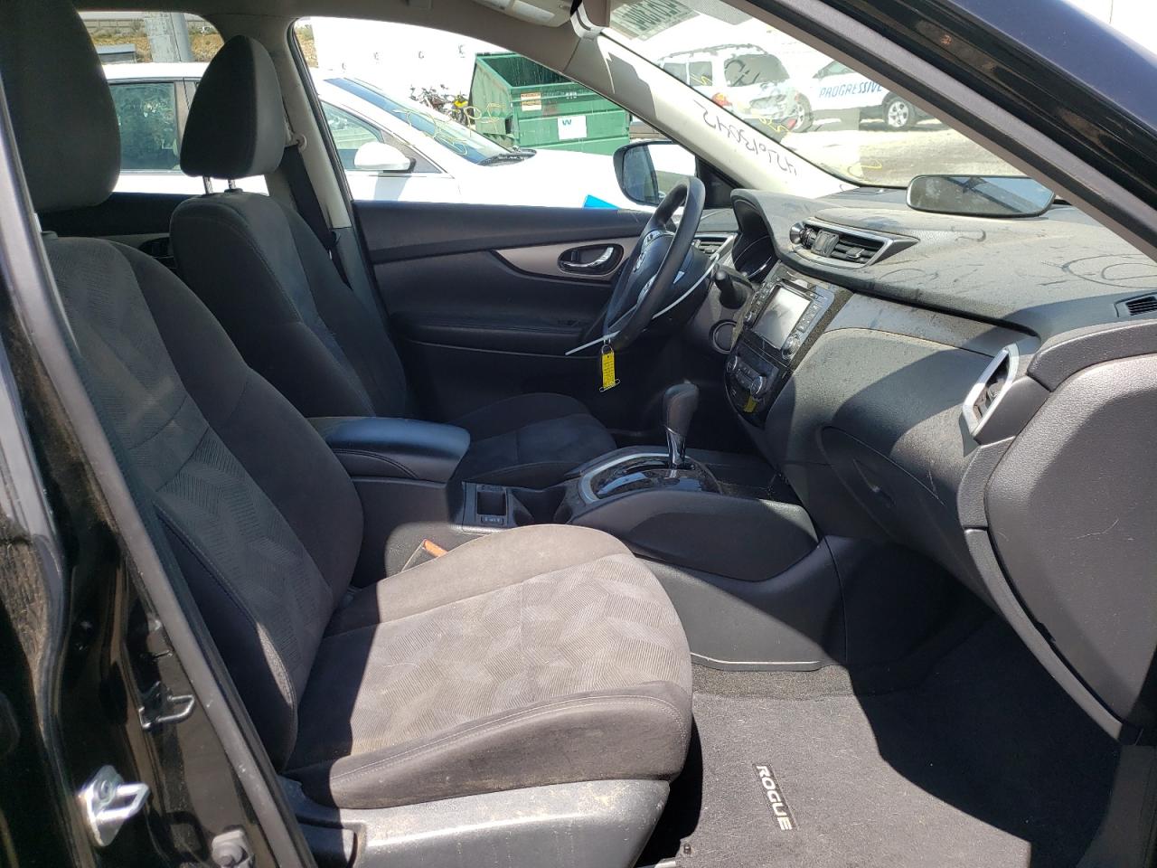 Photo 19 from auction – 2016 NISSAN ROGUE S with VIN KNMAT2MV6GP667623