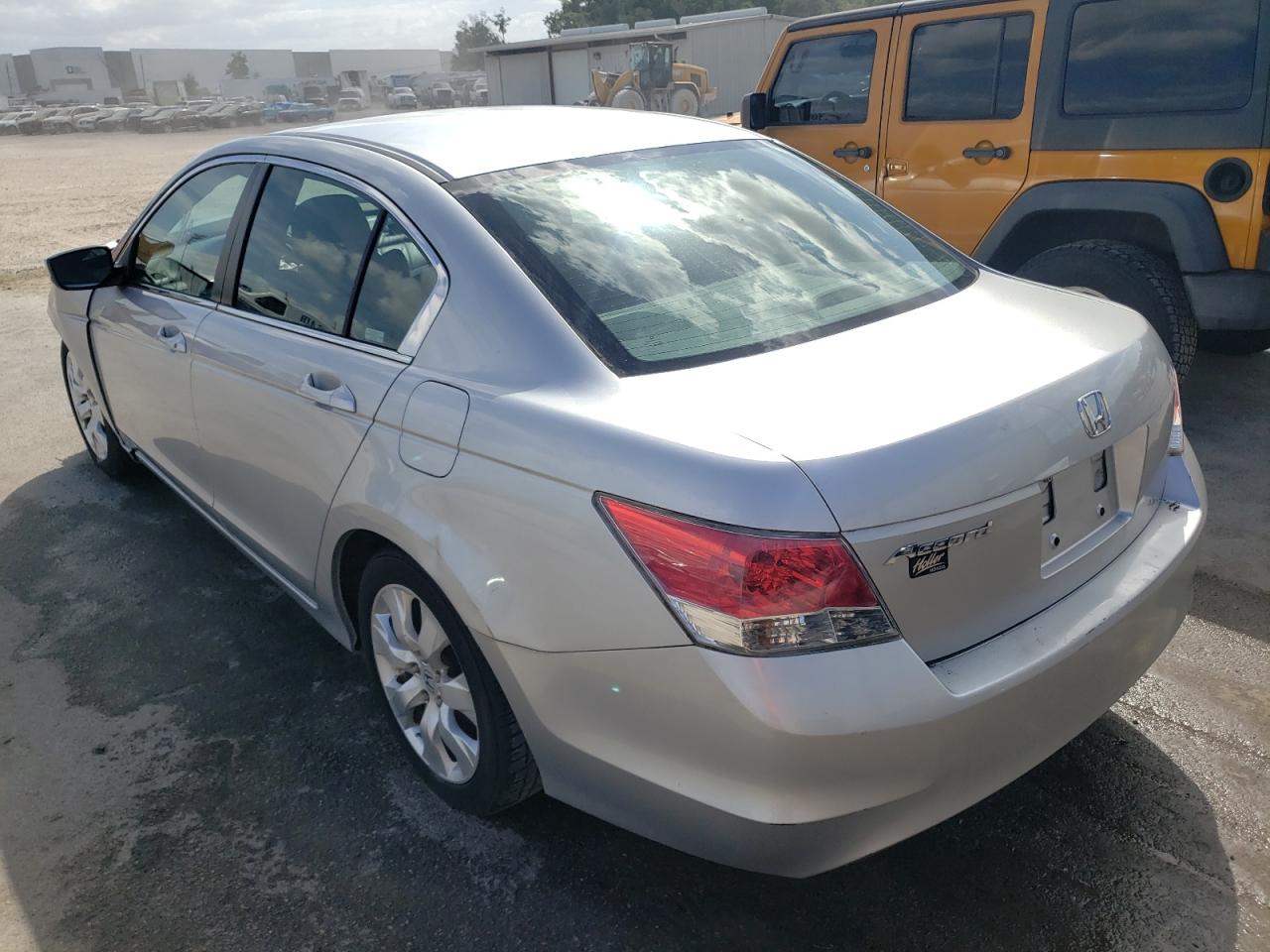 Photo 3 from auction – 2010 HONDA ACCORD with VIN 1HGCP2F75AA014823