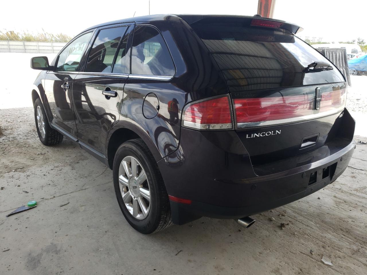 Photo 3 from auction – 2007 LINCOLN MKX with VIN 2LMDU68C87BJ23545