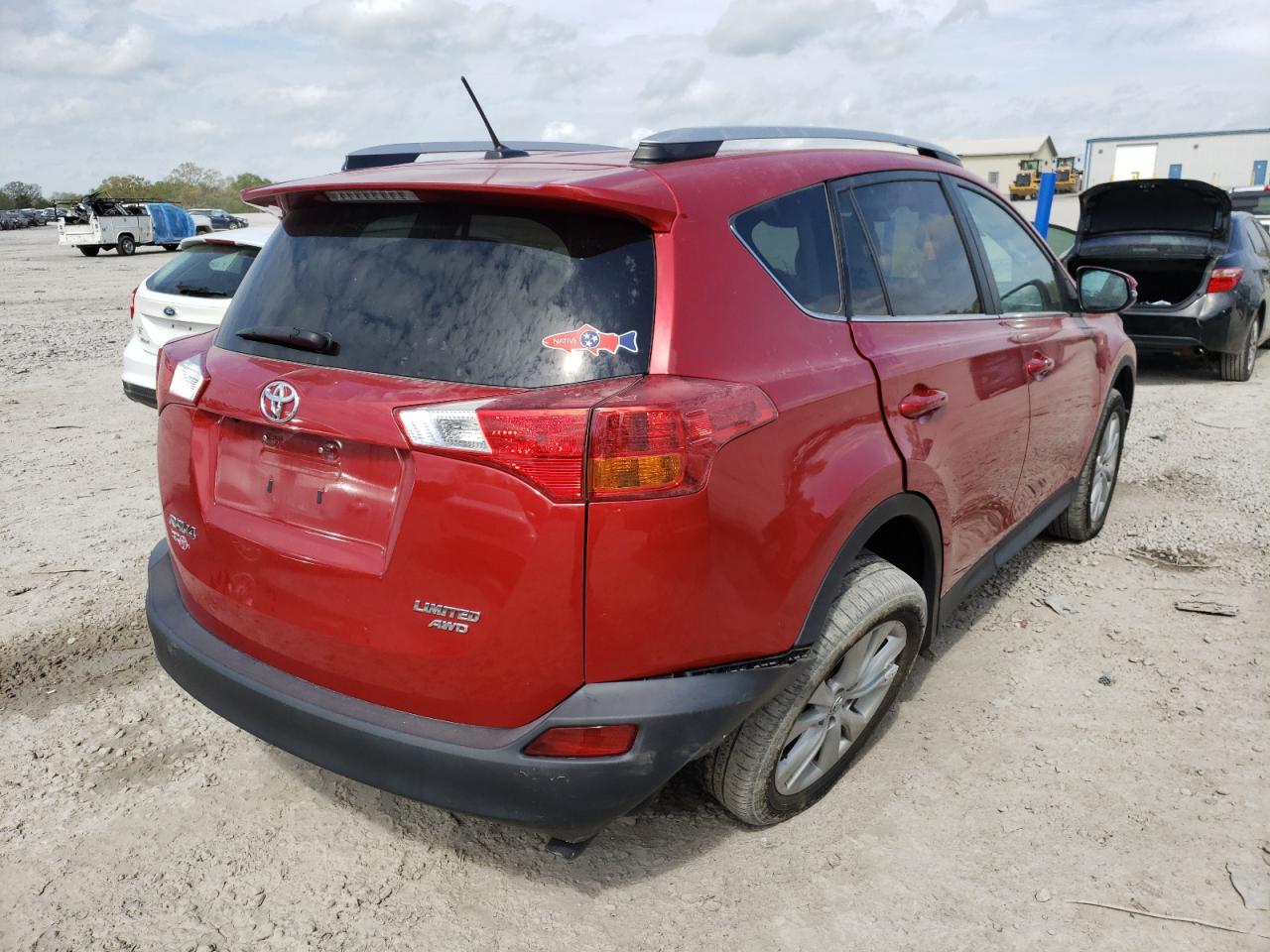 Photo 4 from auction – 2015 TOYOTA RAV4 LIMIT with VIN 2T3DFREV5FW356747