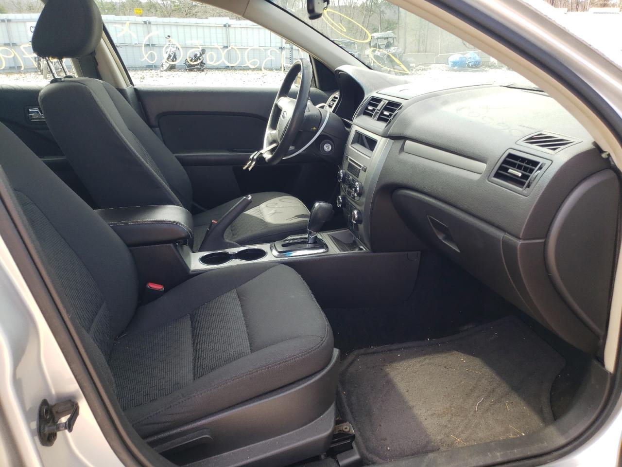 Photo 5 from auction – 2011 FORD FUSION SE with VIN 3FAHP0HG6BR295288