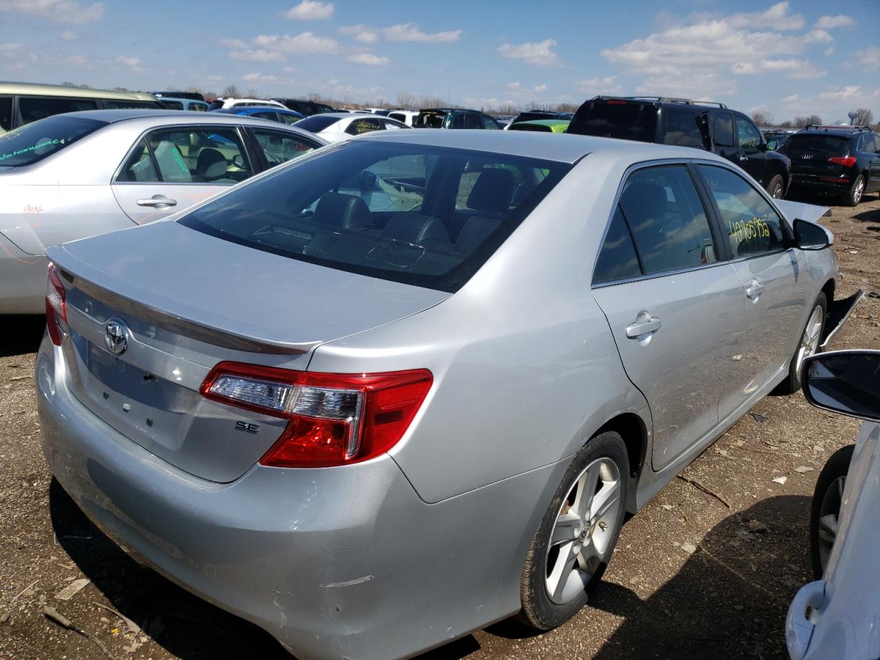 Photo 4 from auction – 2014 TOYOTA CAMRY L with VIN 4T1BF1FK4EU755217