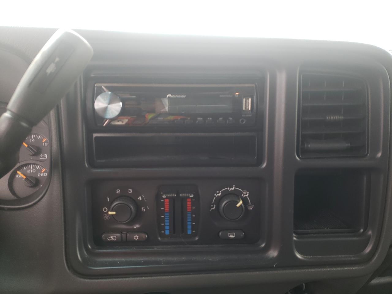 Photo 9 from auction – 2003 CHEVROLET AVALANCHE with VIN 3GNEK13T53G269288