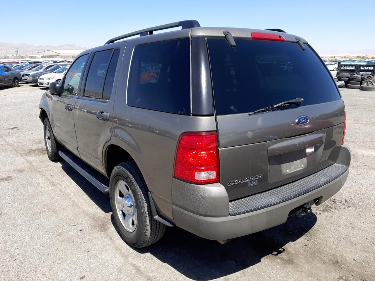 Photo 3 from auction – 2002 FORD EXPLORER X with VIN 1FMZU62K62ZC98769