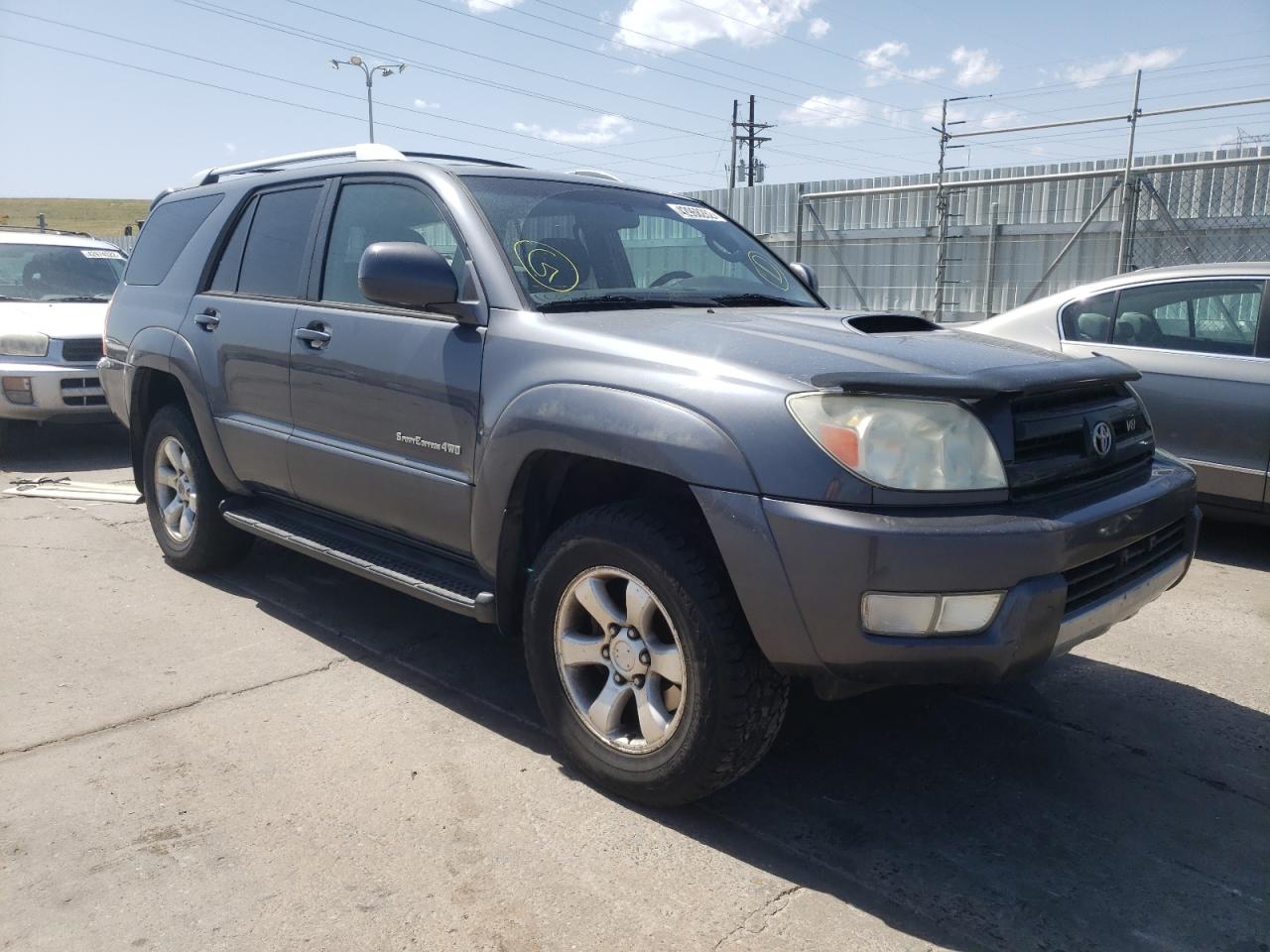 TOYOTA 4RUNNER SR 2004 z numerem VIN JTEBT14R740033464 - Zdjęcie z aukcji