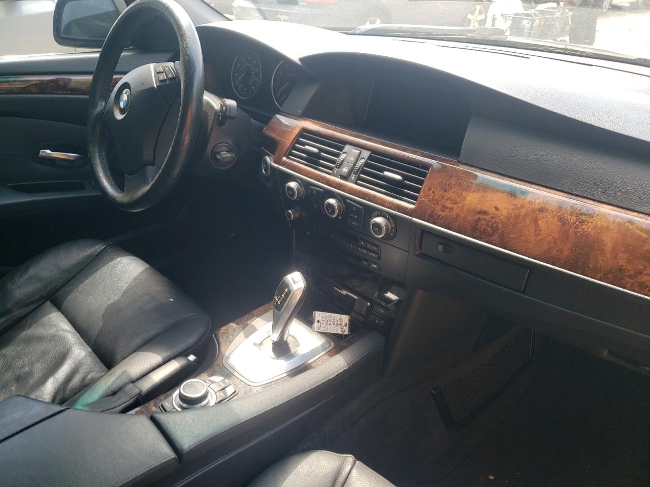 Photo 9 from auction – 2009 BMW 535 I with VIN WBANW13569C161754