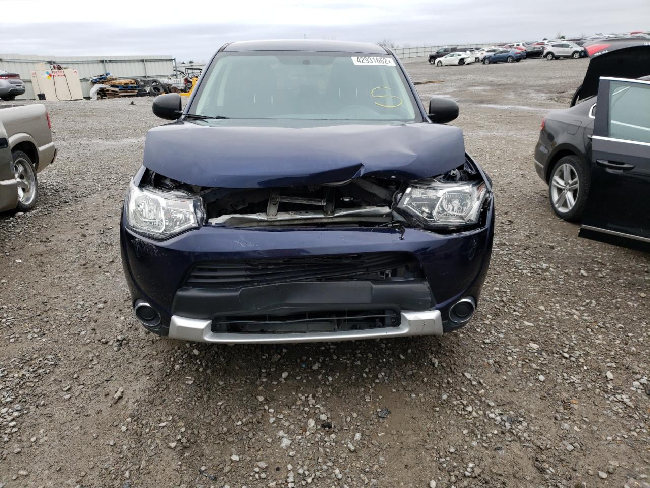 Photo 9 from auction – 2015 MITSUBISHI OUTLANDER with VIN JA4AD2A32FZ007558