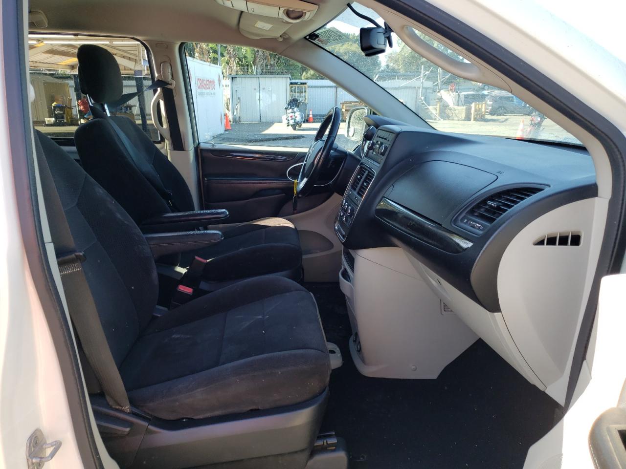 Photo 5 from auction – 2013 DODGE GRAND CARA with VIN 2C4RDGBG6DR660392