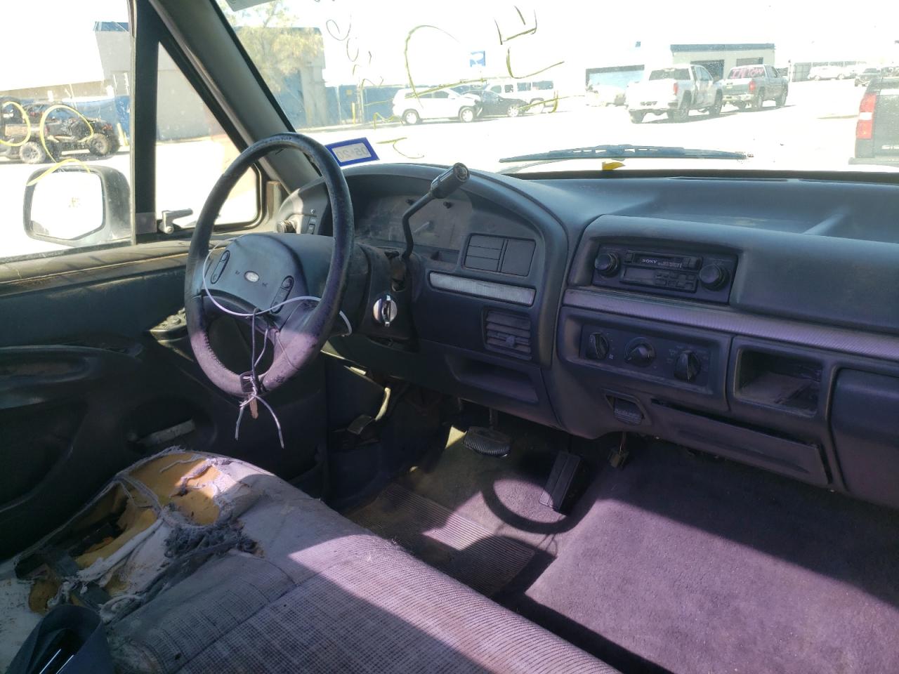 Photo 9 from auction – 1993 FORD F150 with VIN 1FTDF15N0PLA09476