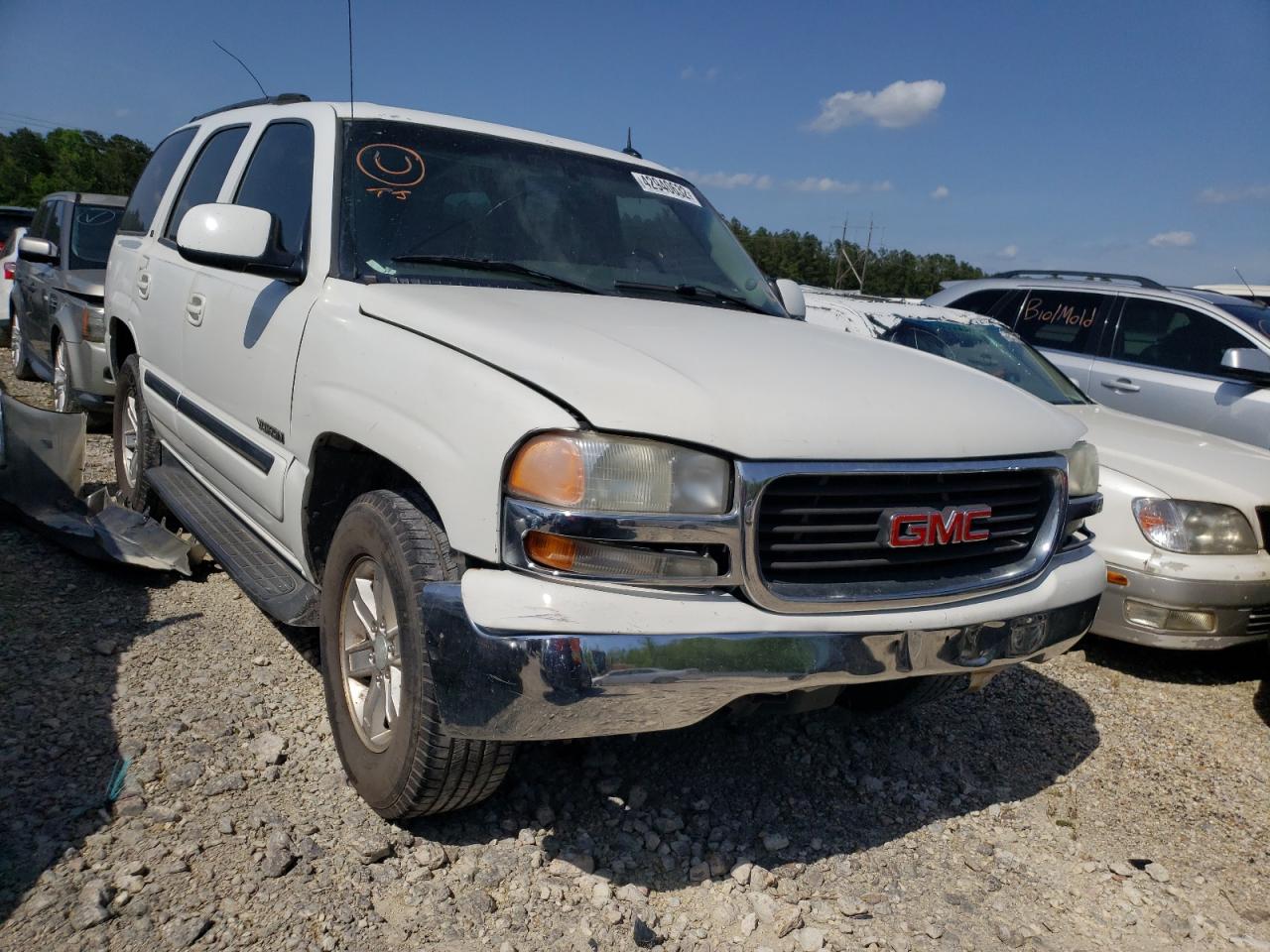 GMC YUKON 2004 with VIN 1GKEC13Z04J225584 - Photo from auction