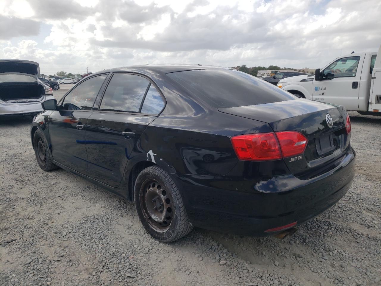 Photo 3 from auction – 2012 VOLKSWAGEN JETTA BASE with VIN 3VW2K7AJ6CM417981