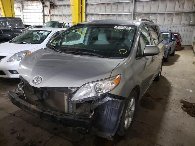 Photo 2 from auction – 2016 TOYOTA SIENNA LE with VIN 5TDKK3DC1GS721816