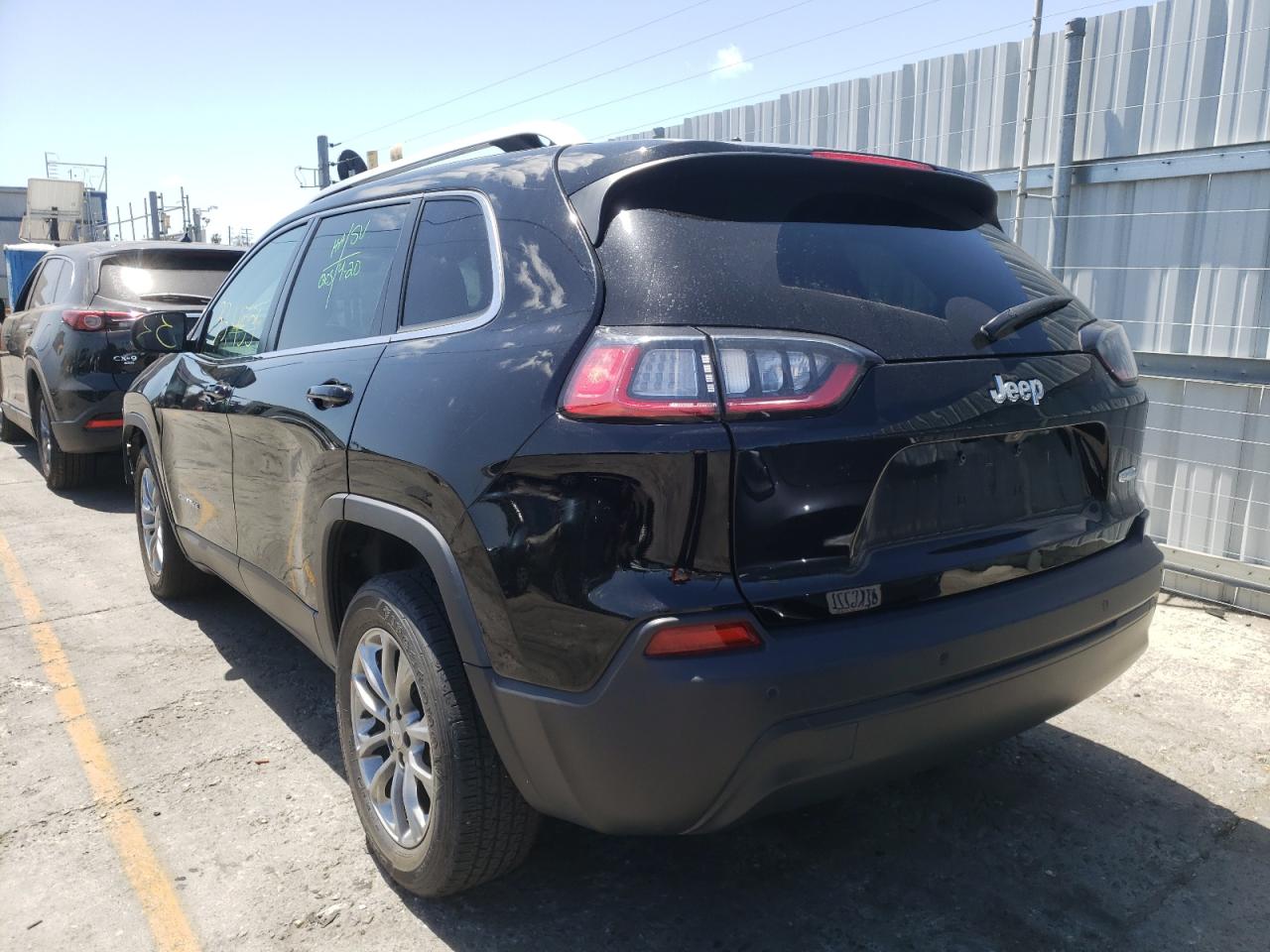 Photo 3 from auction – 2020 JEEP CHEROKEE L with VIN 1C4PJLLB8LD542650