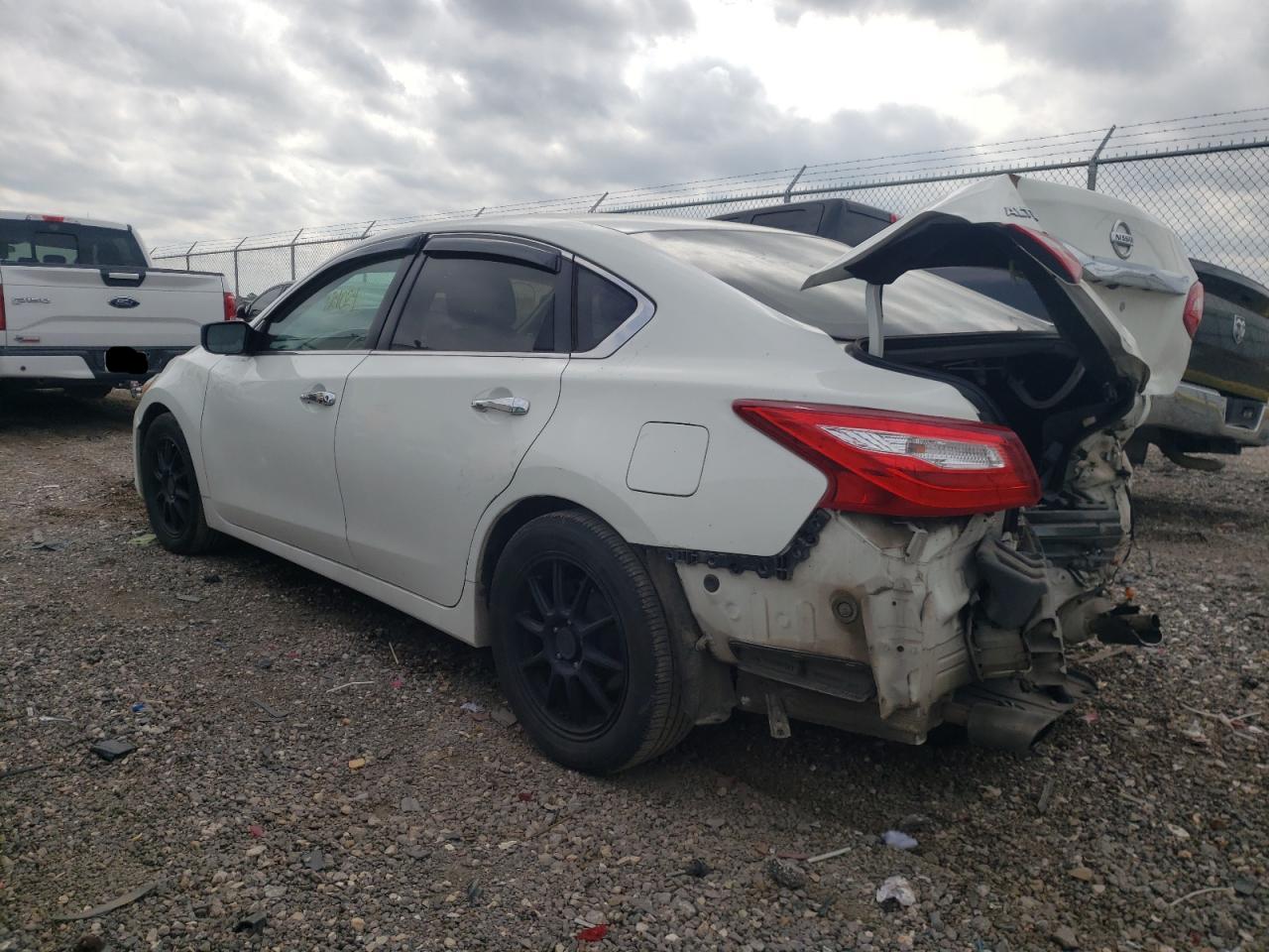 Photo 3 from auction – 2016 NISSAN ALTIMA 2.5 with VIN 1N4AL3AP2GC185465