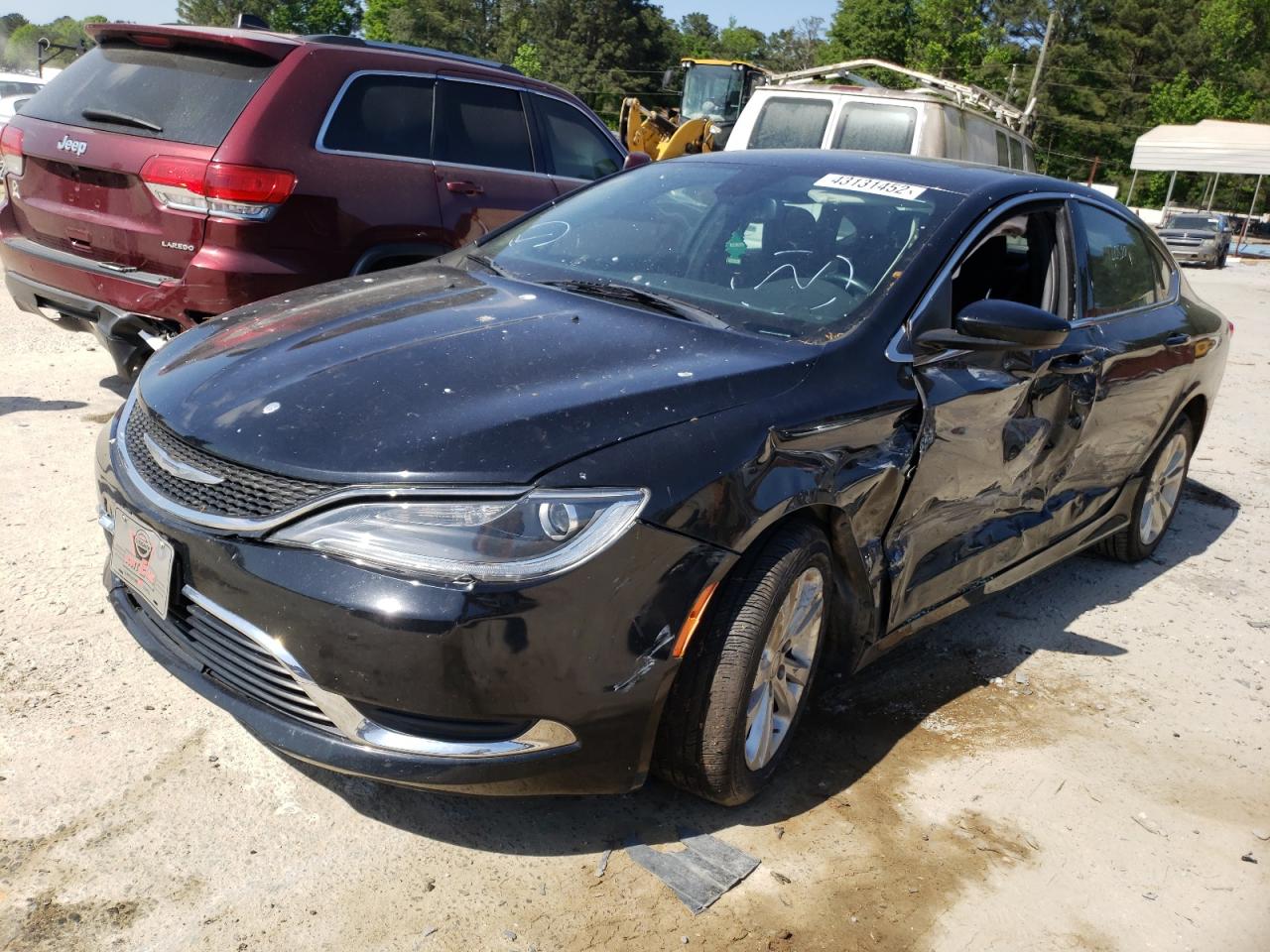 Photo 2 from auction – 2015 CHRYSLER 200 LIMITE with VIN 1C3CCCAB5FN713949