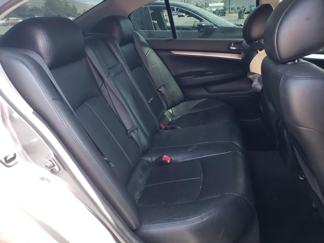 Photo 6 from auction – 2010 INFINITI G37 BASE with VIN JN1CV6AP1AM403088
