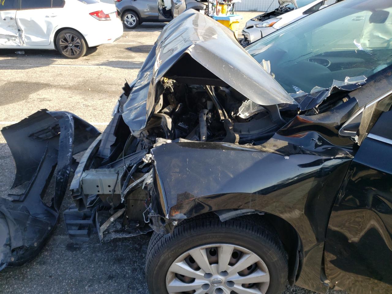 Photo 9 from auction – 2015 NISSAN SENTRA S with VIN 3N1AB7AP2FL647792