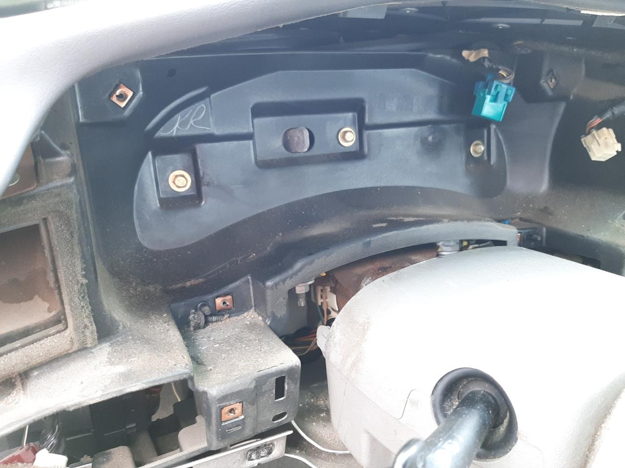 Photo 8 from auction – 2001 CHEVROLET IMPALA with VIN 2G1WF52E119244805