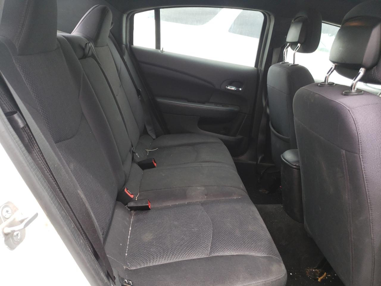 Photo 6 from auction – 2014 CHRYSLER 200 LX with VIN 1C3CCBABXEN205601