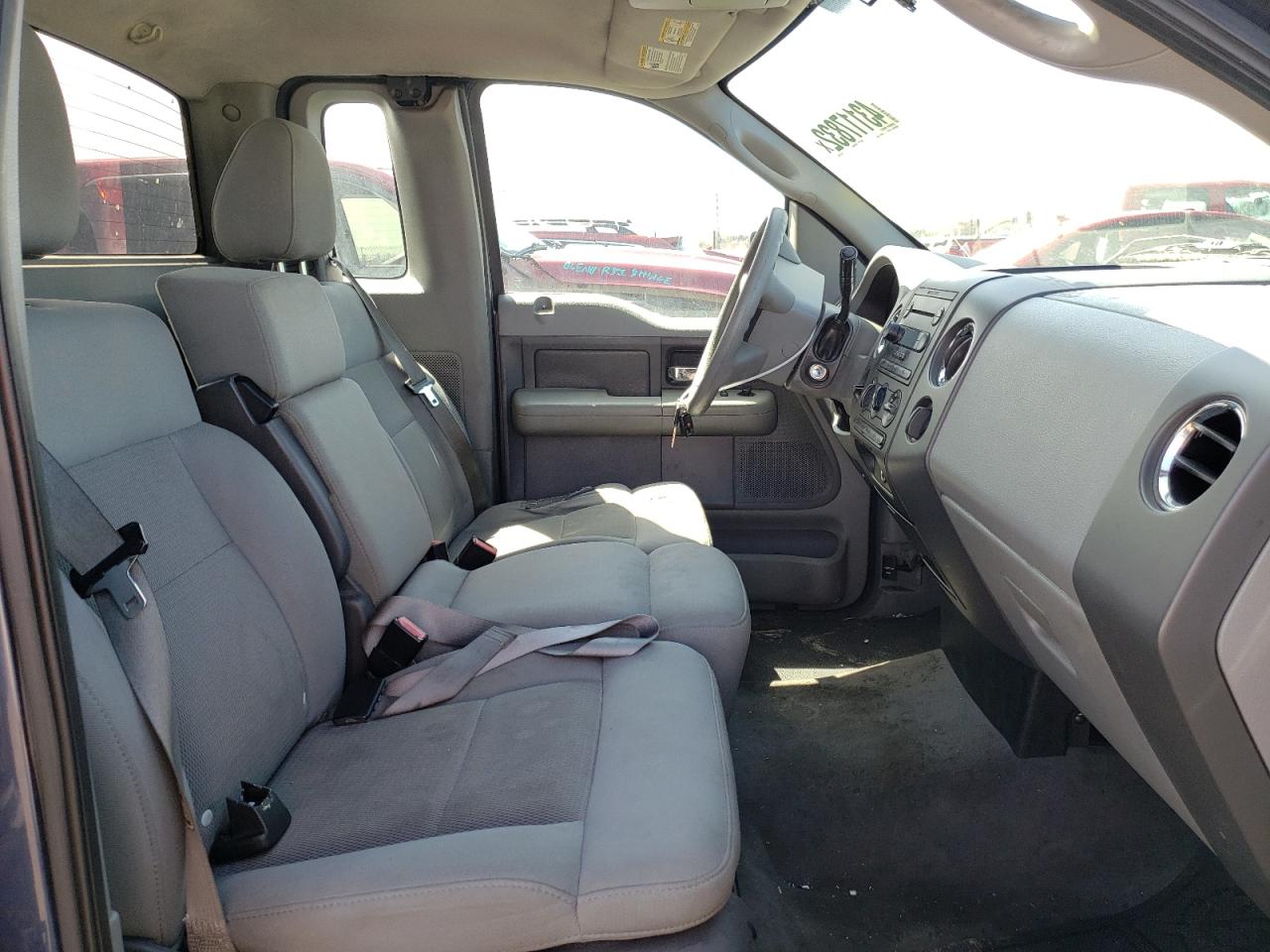 Photo 5 from auction – 2004 FORD F150 with VIN 1FTRF12W14NB04244