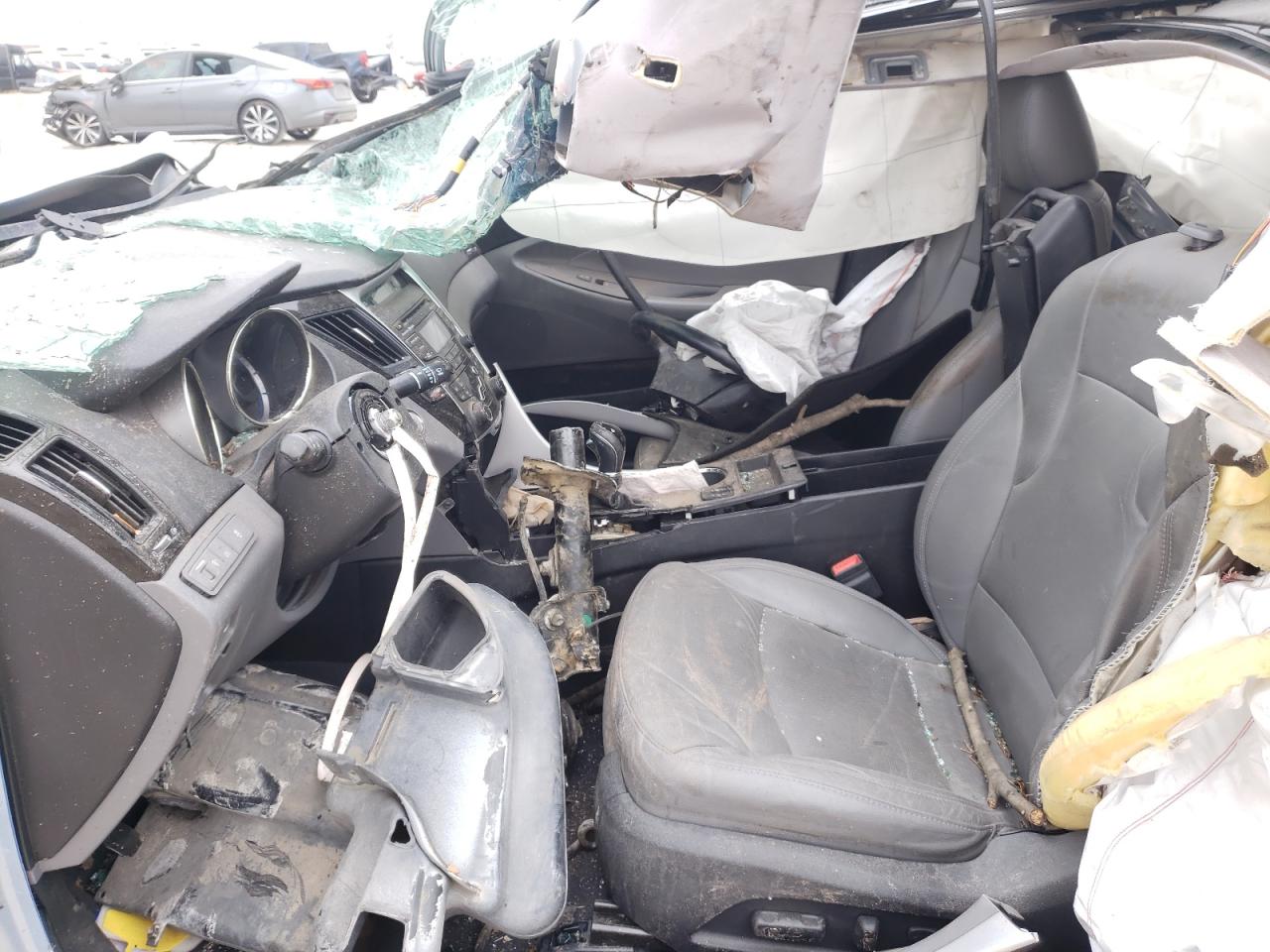 Photo 5 from auction – 2013 HYUNDAI SONATA SE with VIN 5NPEC4ACXDH672203